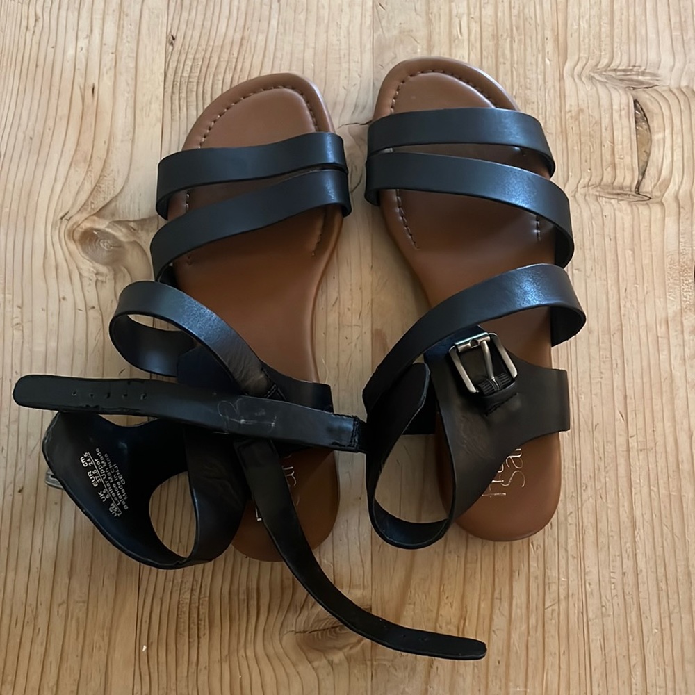 Black sandals